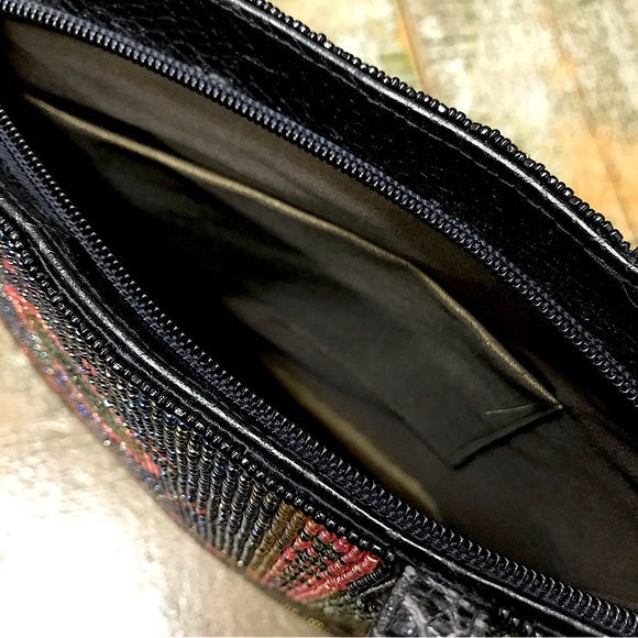 Gorgeous Glass Bead Purse! - Picture 6 of 11